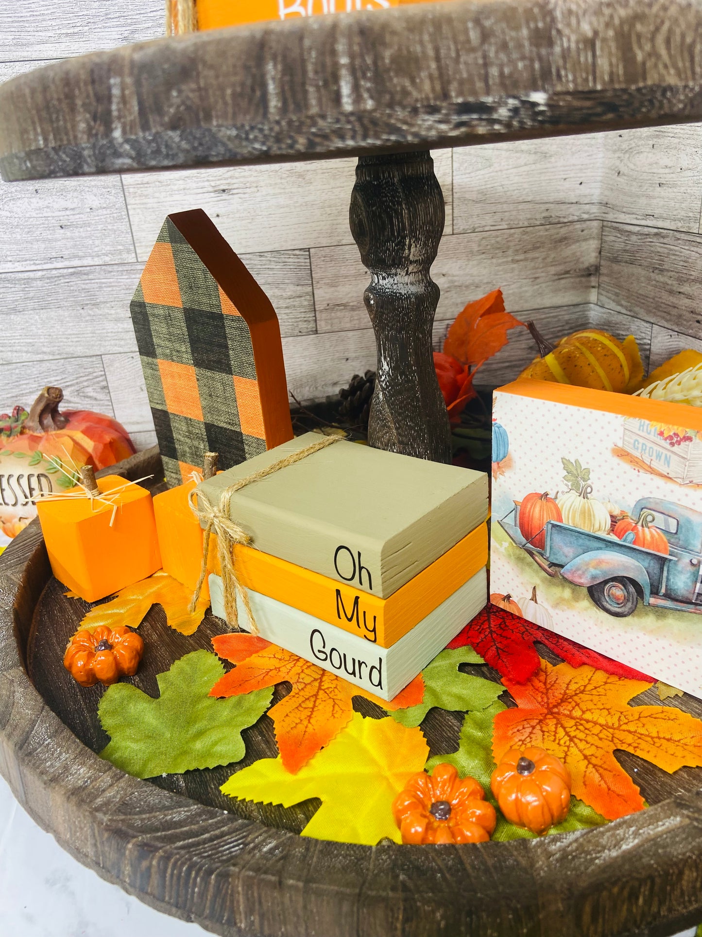 Oh My Gourd - Medium Fall Tiered Tray Book Stack