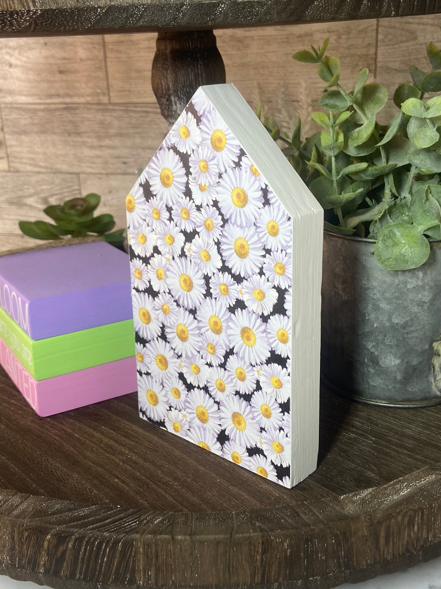 Spring Daisy - Large Tiered Tray House