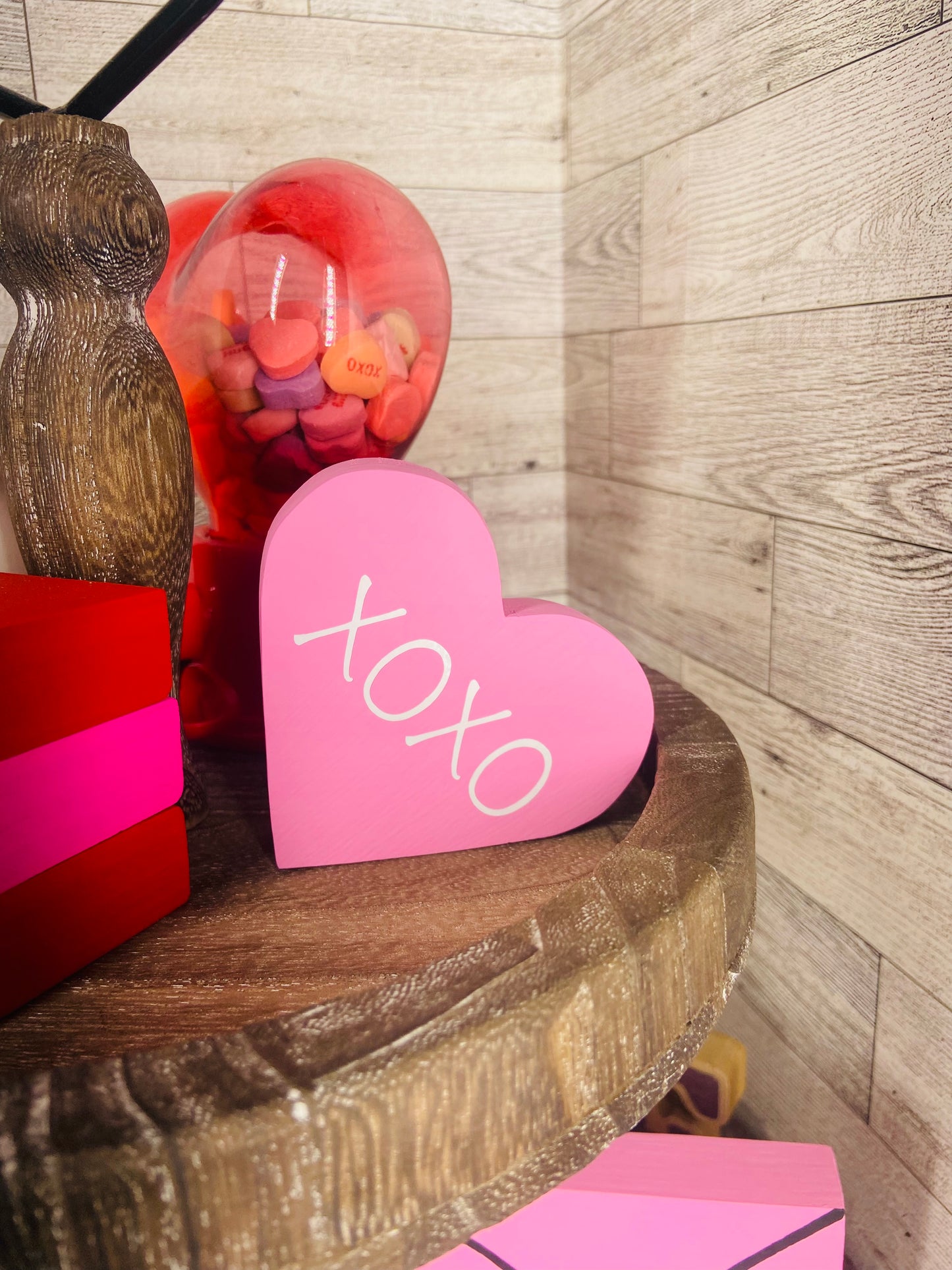 XOXO Heart - Tiered Tray Shelf Sitter