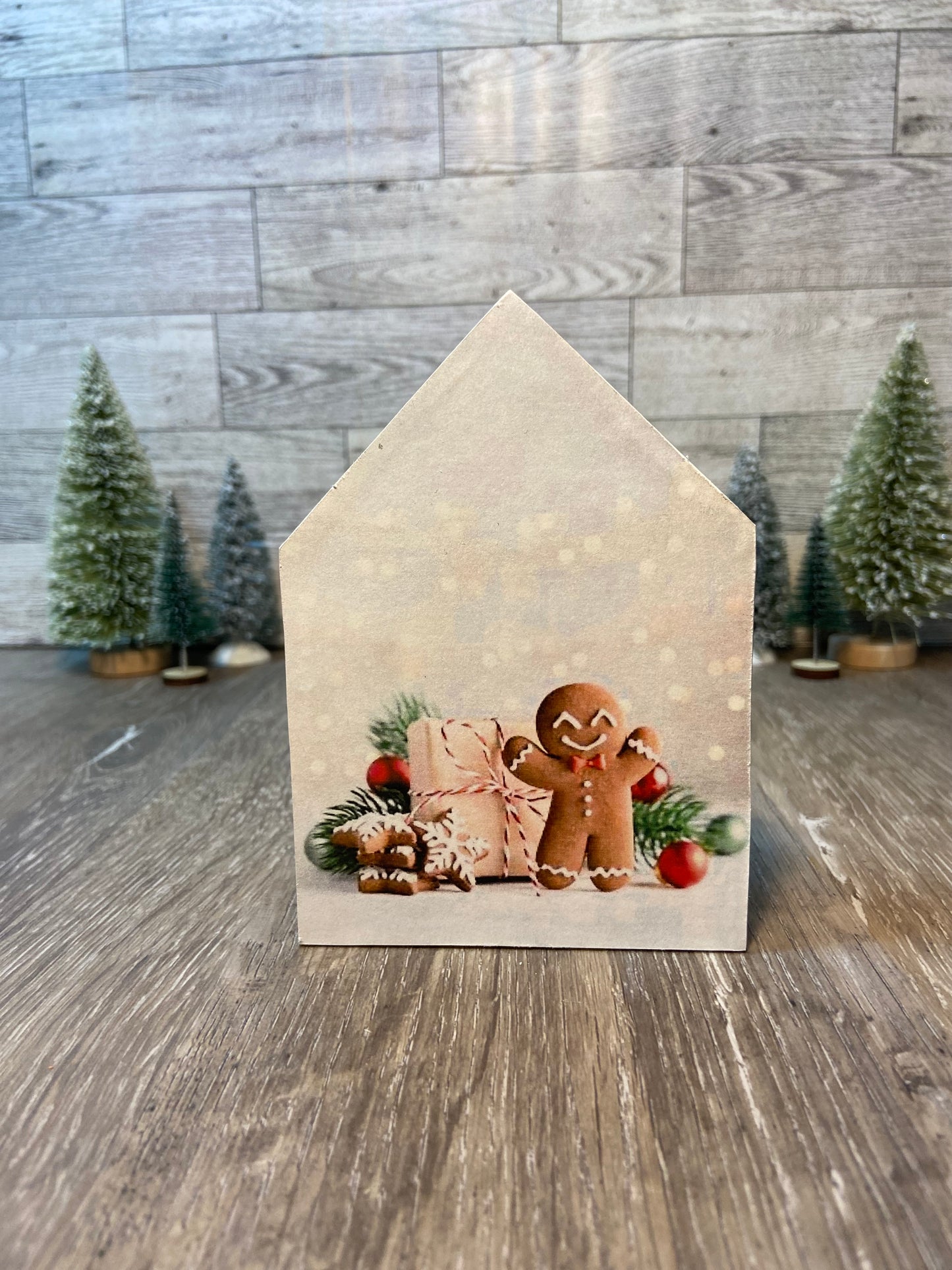 Gingerbread Man - Medium Tiered Tray House
