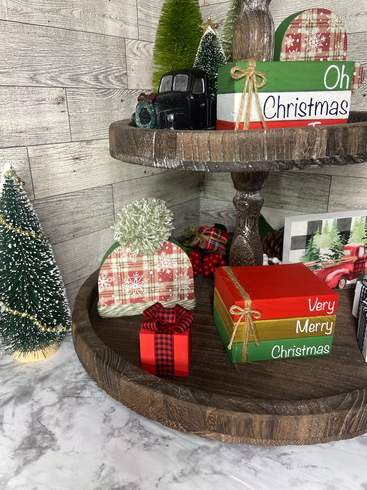 Very Merry Christmas - Medium Christmas Tiered Tray Book