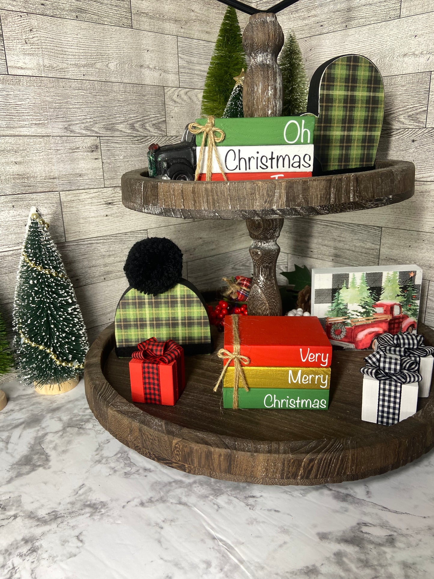 Very Merry Christmas - Medium Christmas Tiered Tray Book