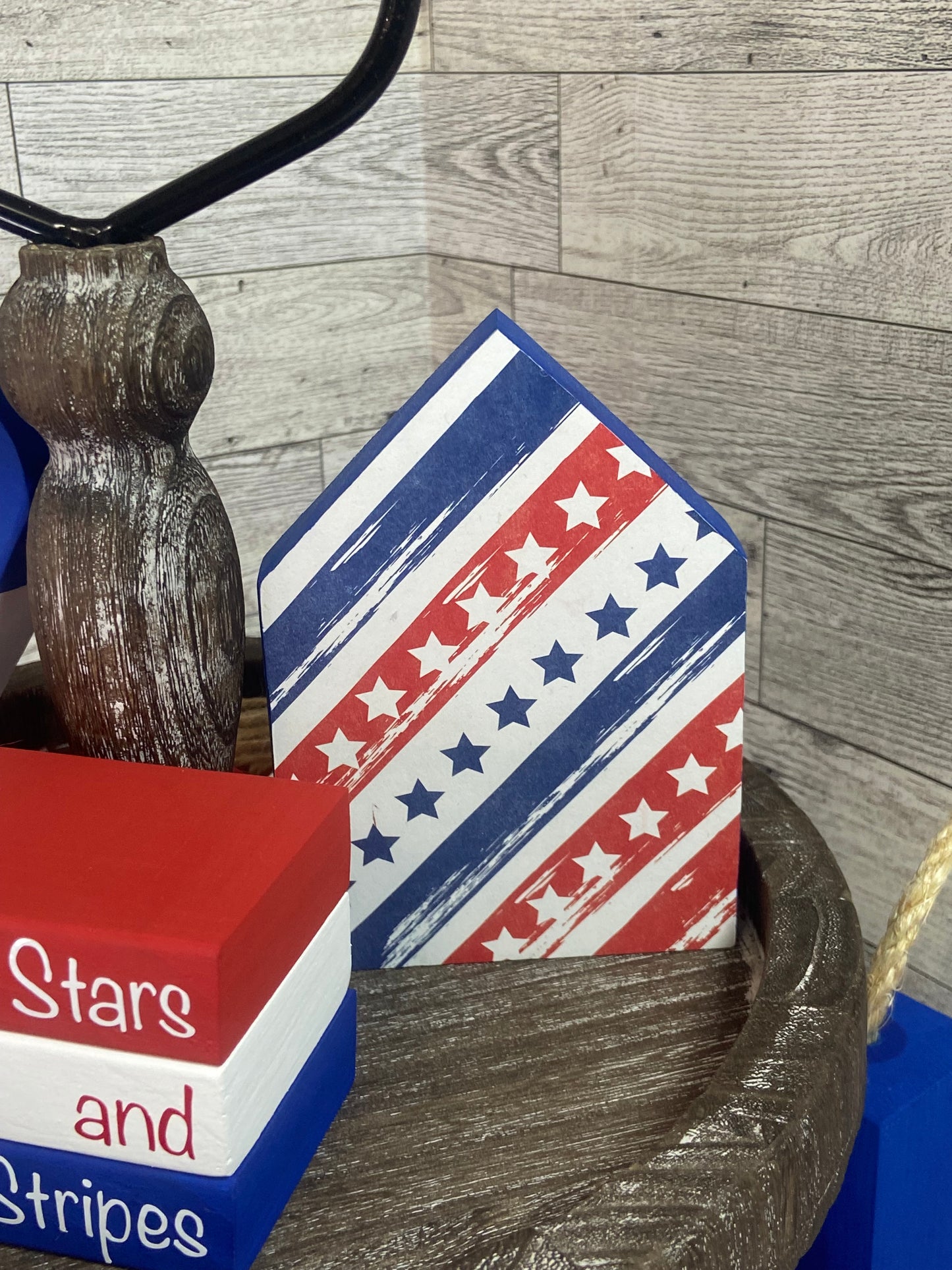Stars & Stripes - Medium Tiered Tray House