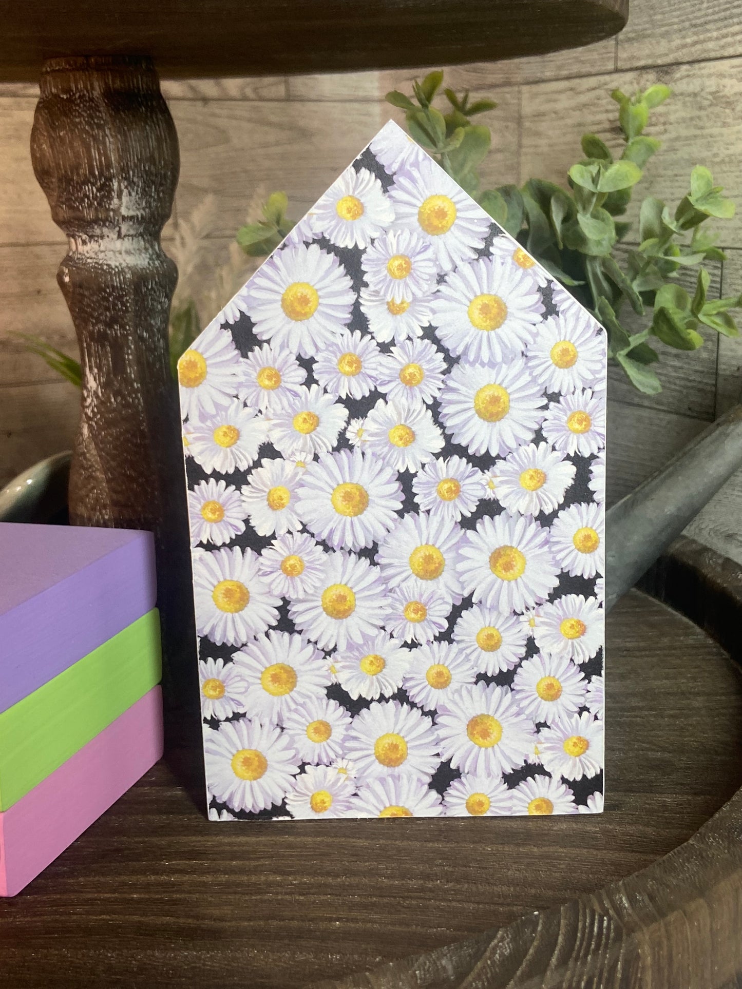 Spring Daisy - Large Tiered Tray House