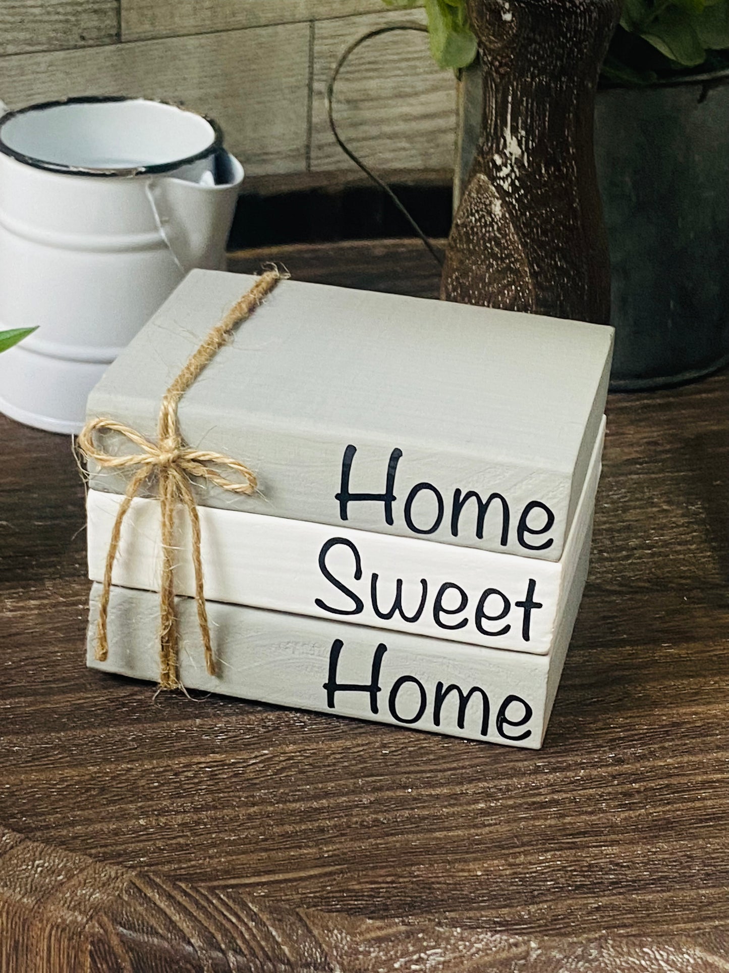 Home Sweet Home - Medium Book Stack