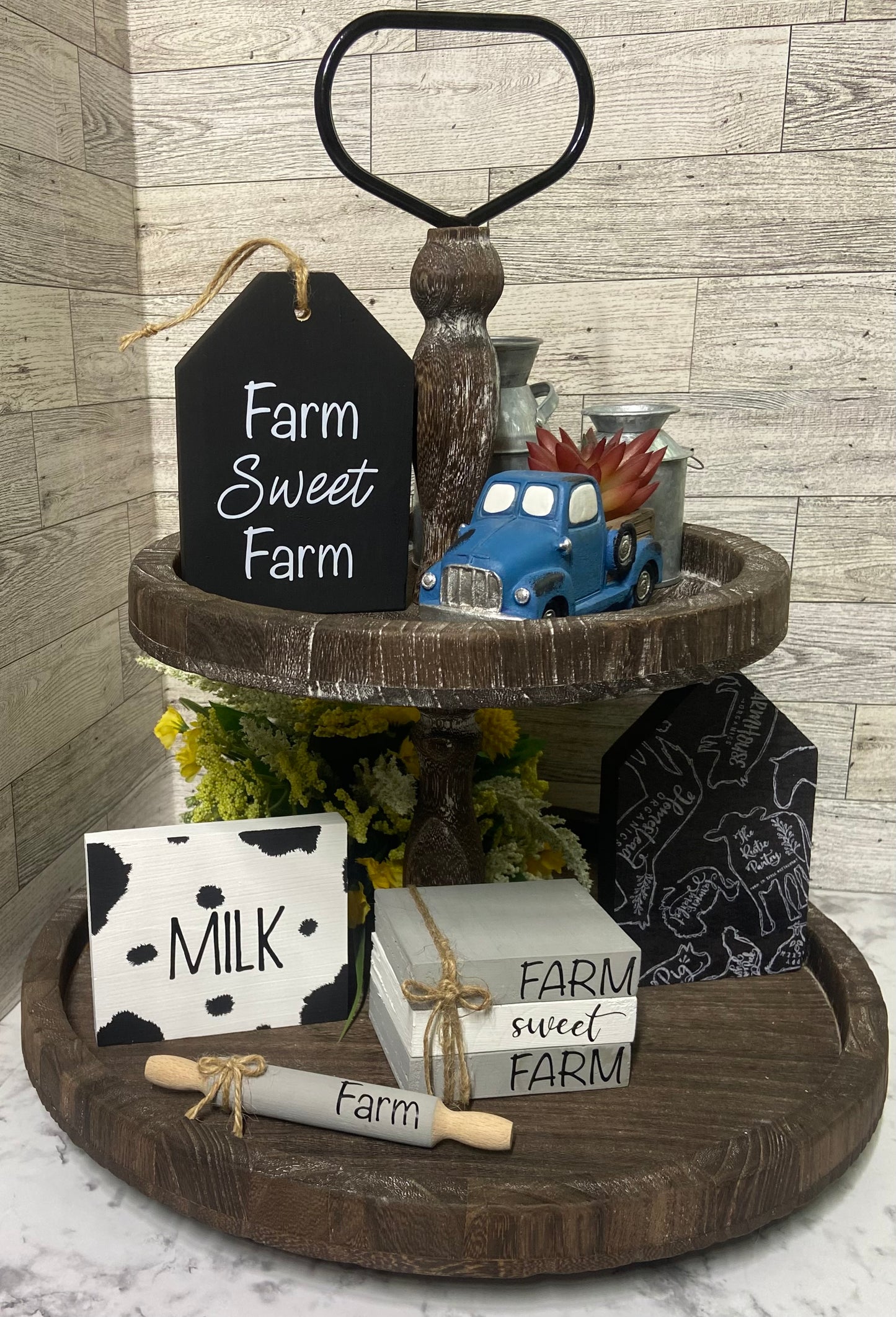 Farm Sweet Farm - Medium Book Stack
