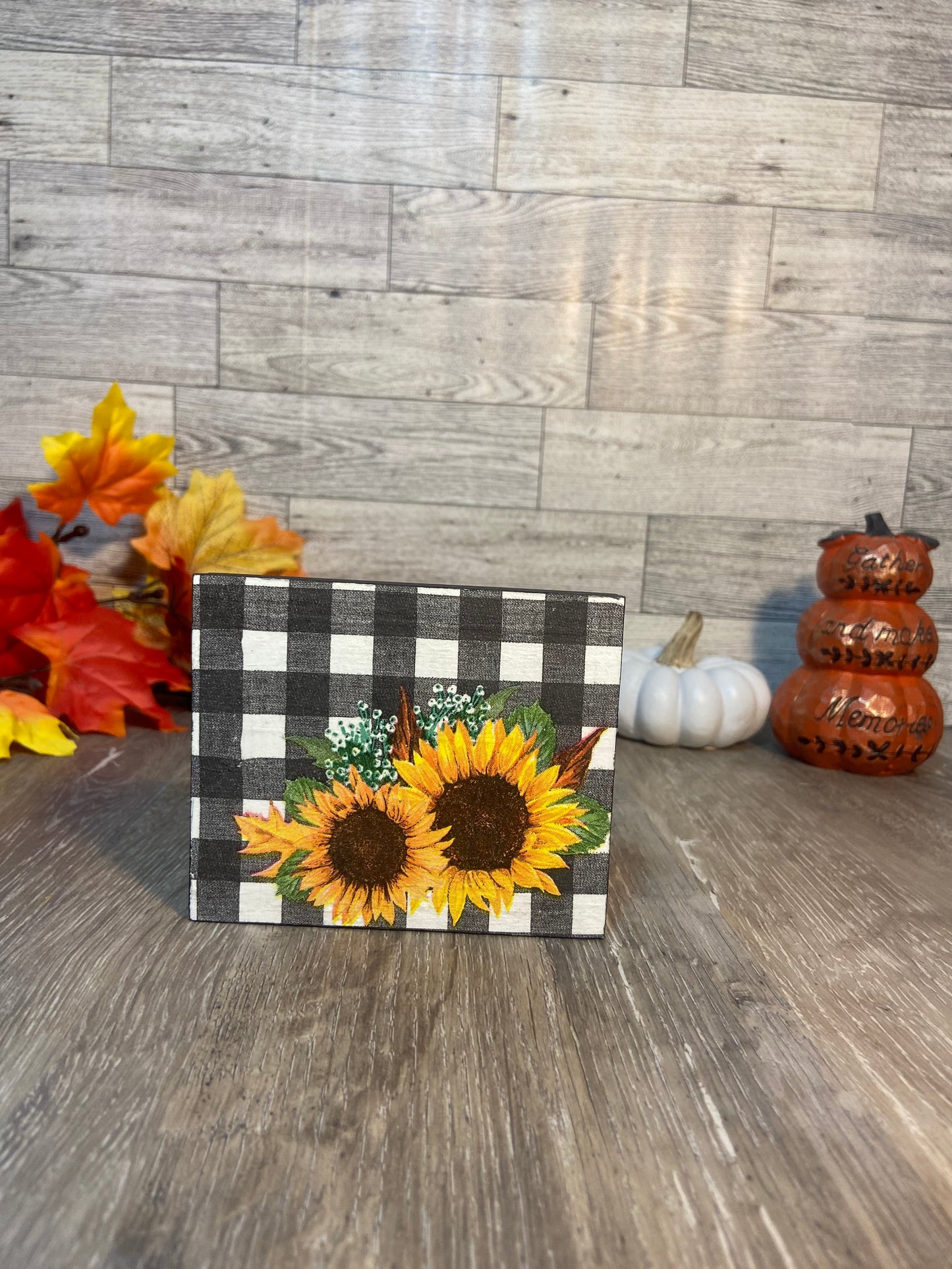 Sunflower - Tiered Tray Sign