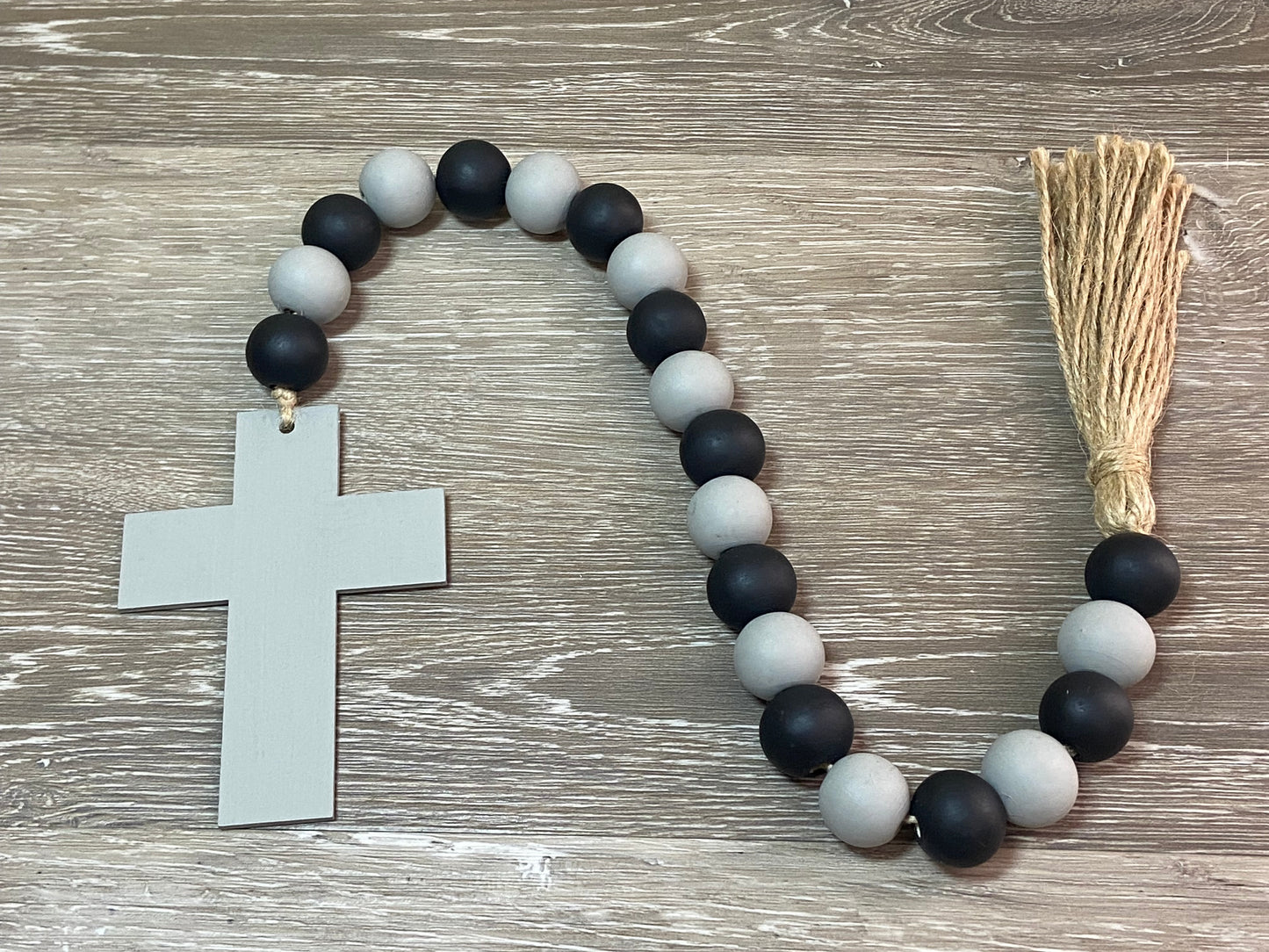 Country Grey Cross Garland