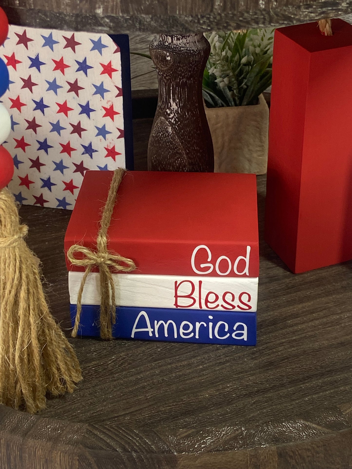God Bless America - Medium Tiered Tray Book Stack