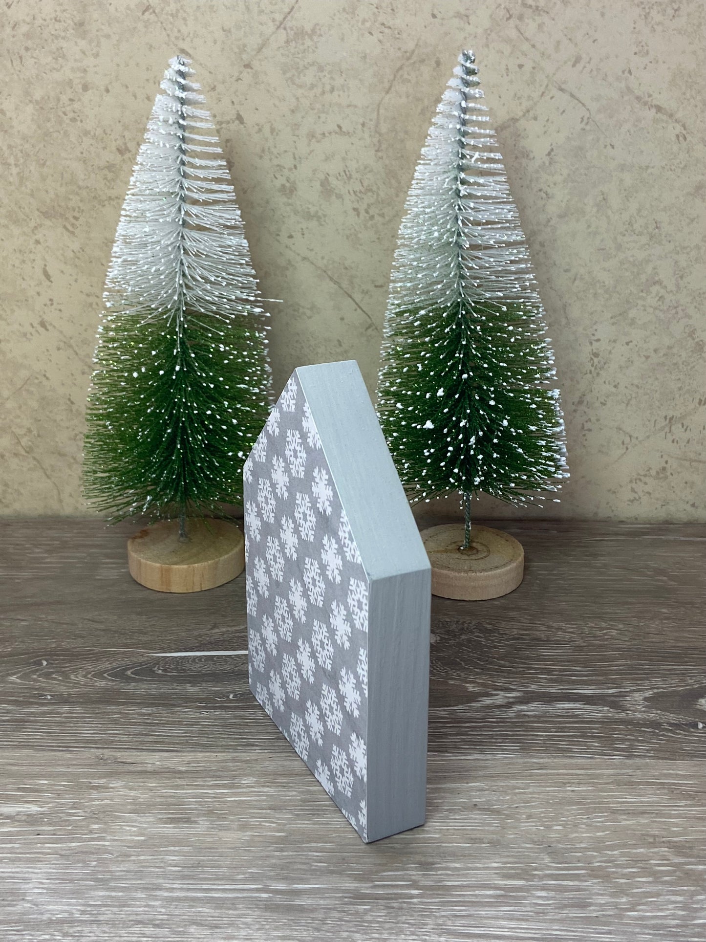 Snowflakes - Medium Tiered Tray House