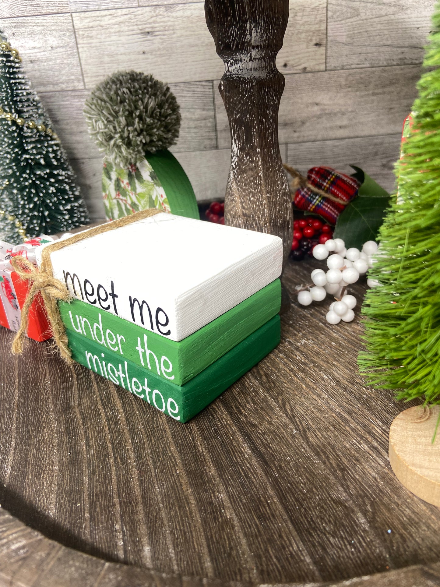 Meet Me Under The Mistletoe - Medium Christmas Tiered Tray Book