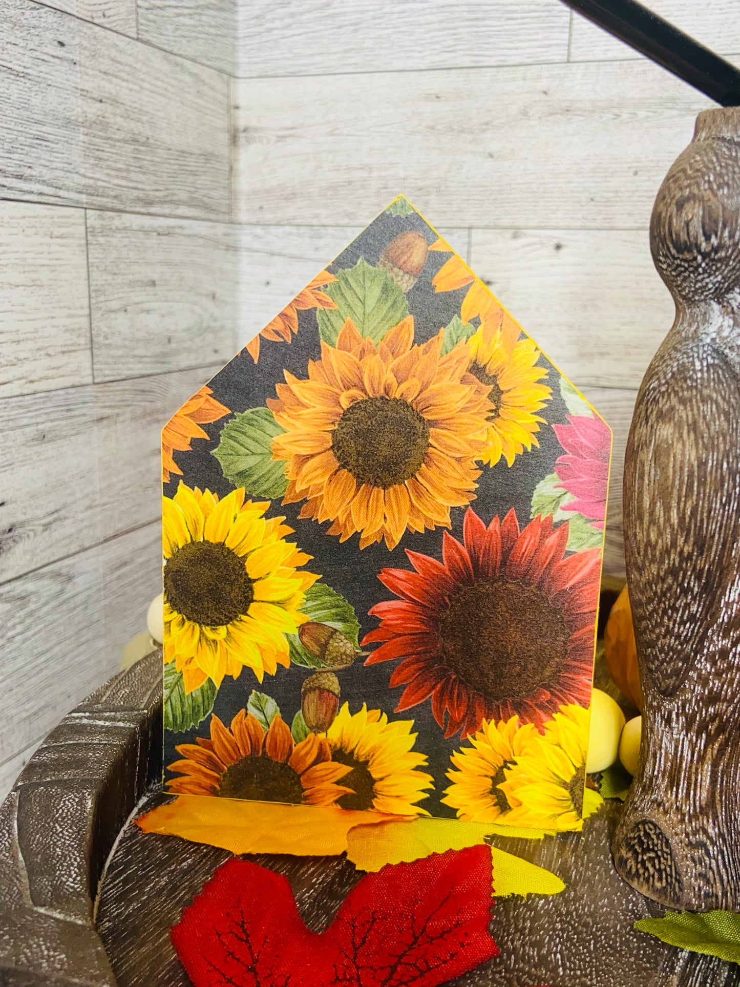 Sunflower - Medium Tiered Tray House