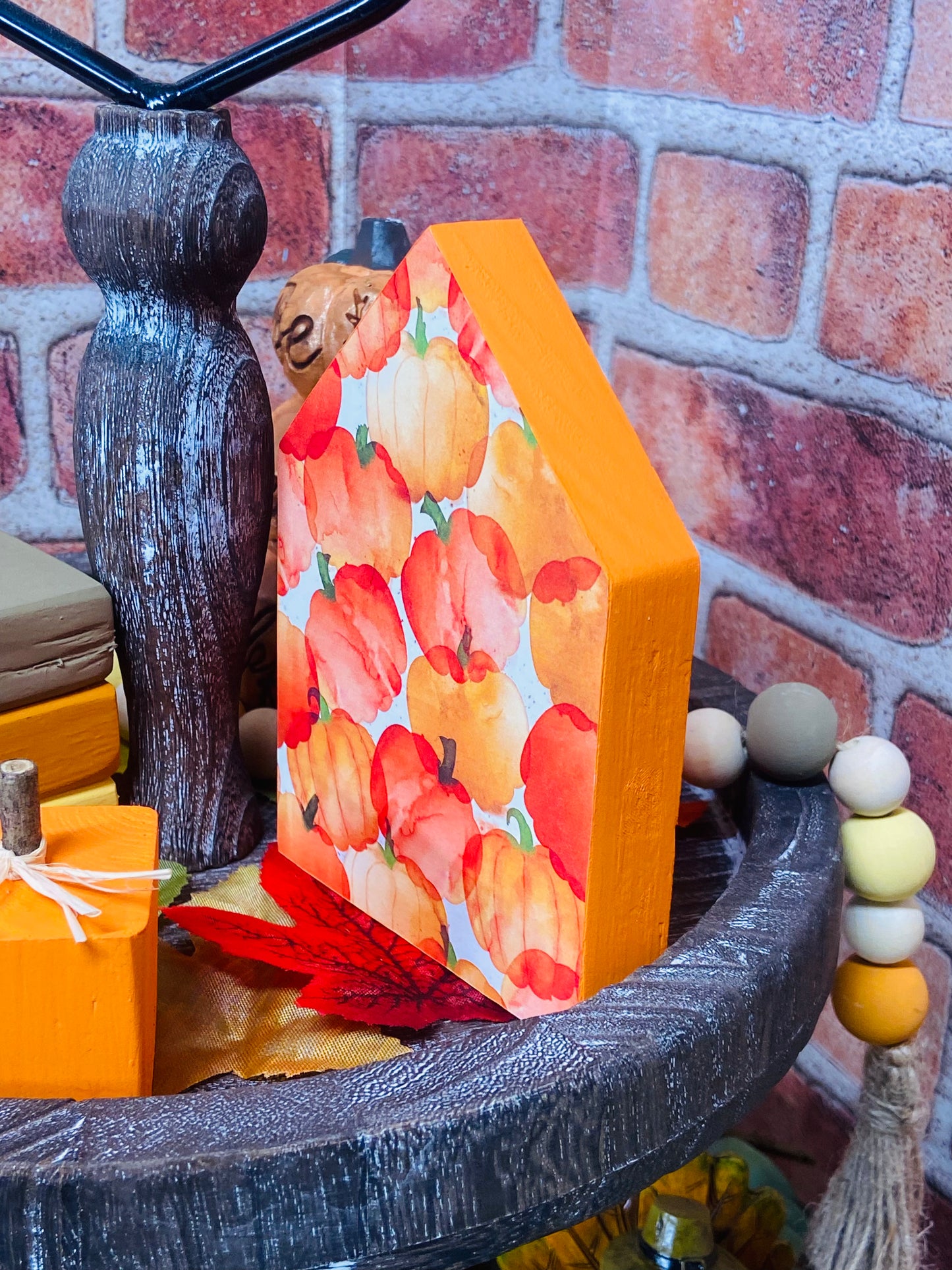 Pumpkins - Medium Tiered Tray House