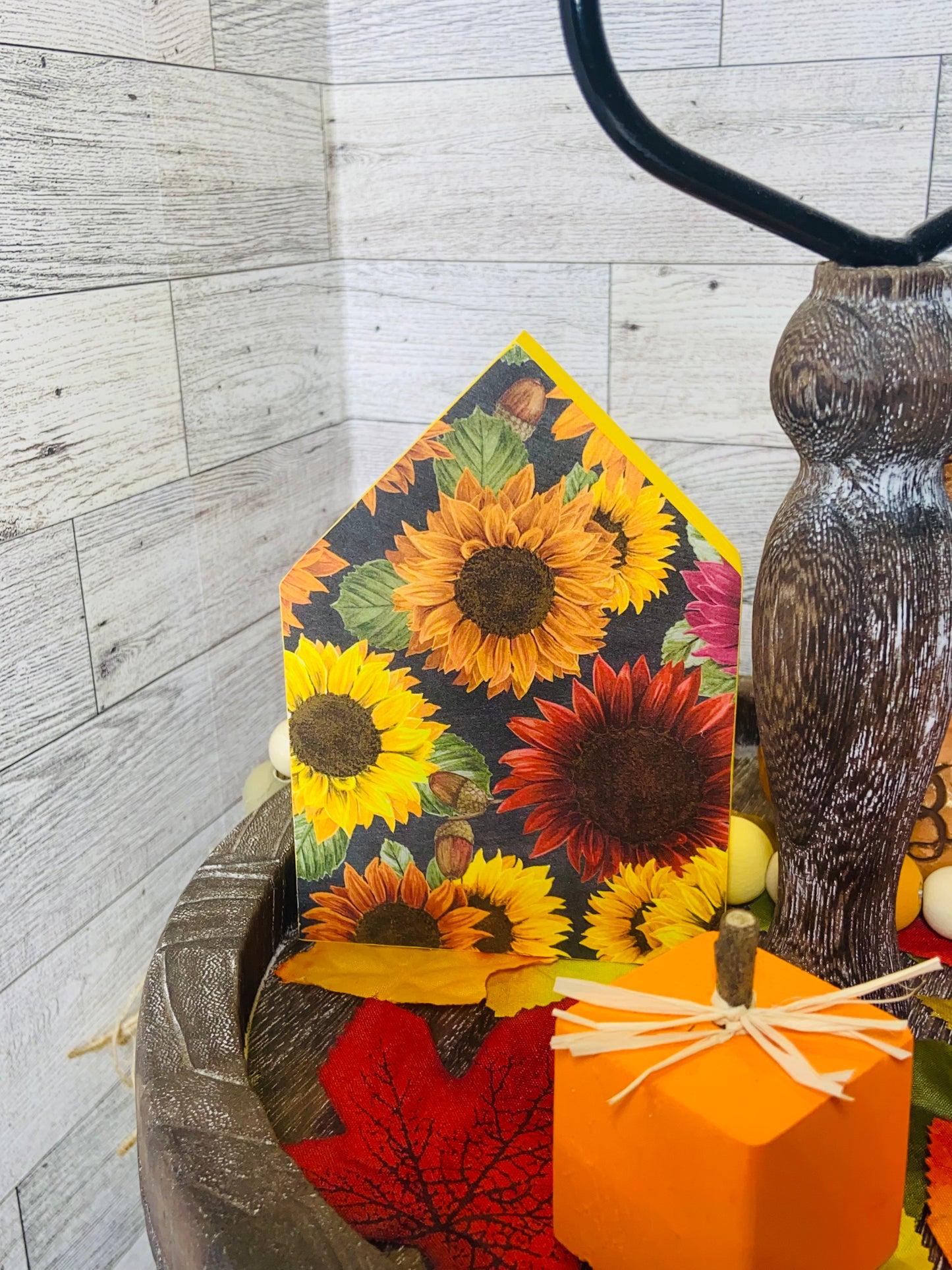 Sunflower - Medium Tiered Tray House