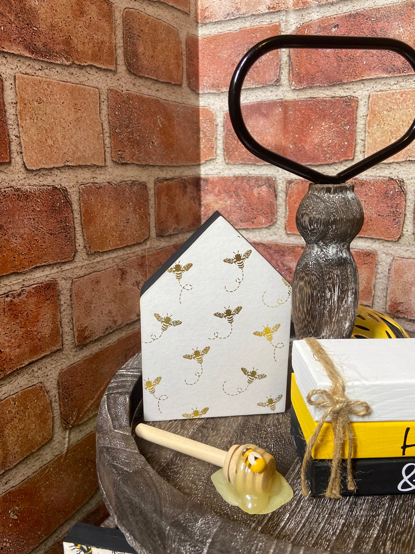 Honey Bee - Black Medium House