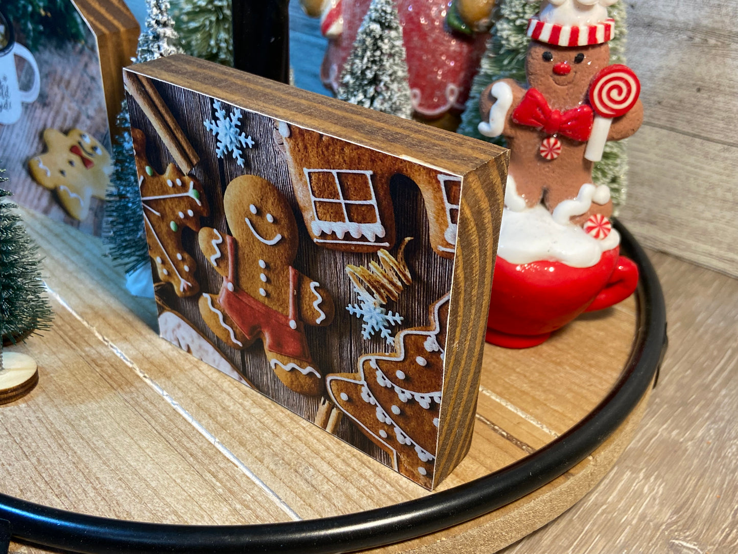 Gingerbread Cookie - Tiered Tray Sign