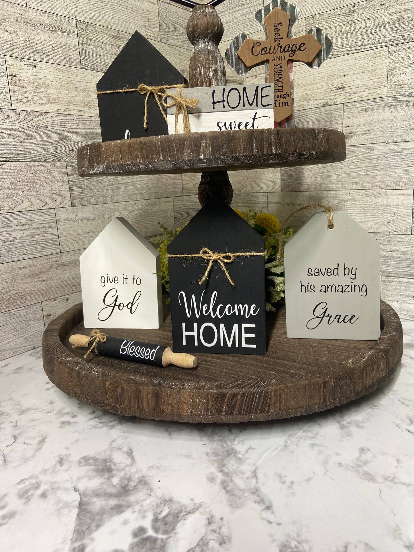 Welcome Home - Black Large House