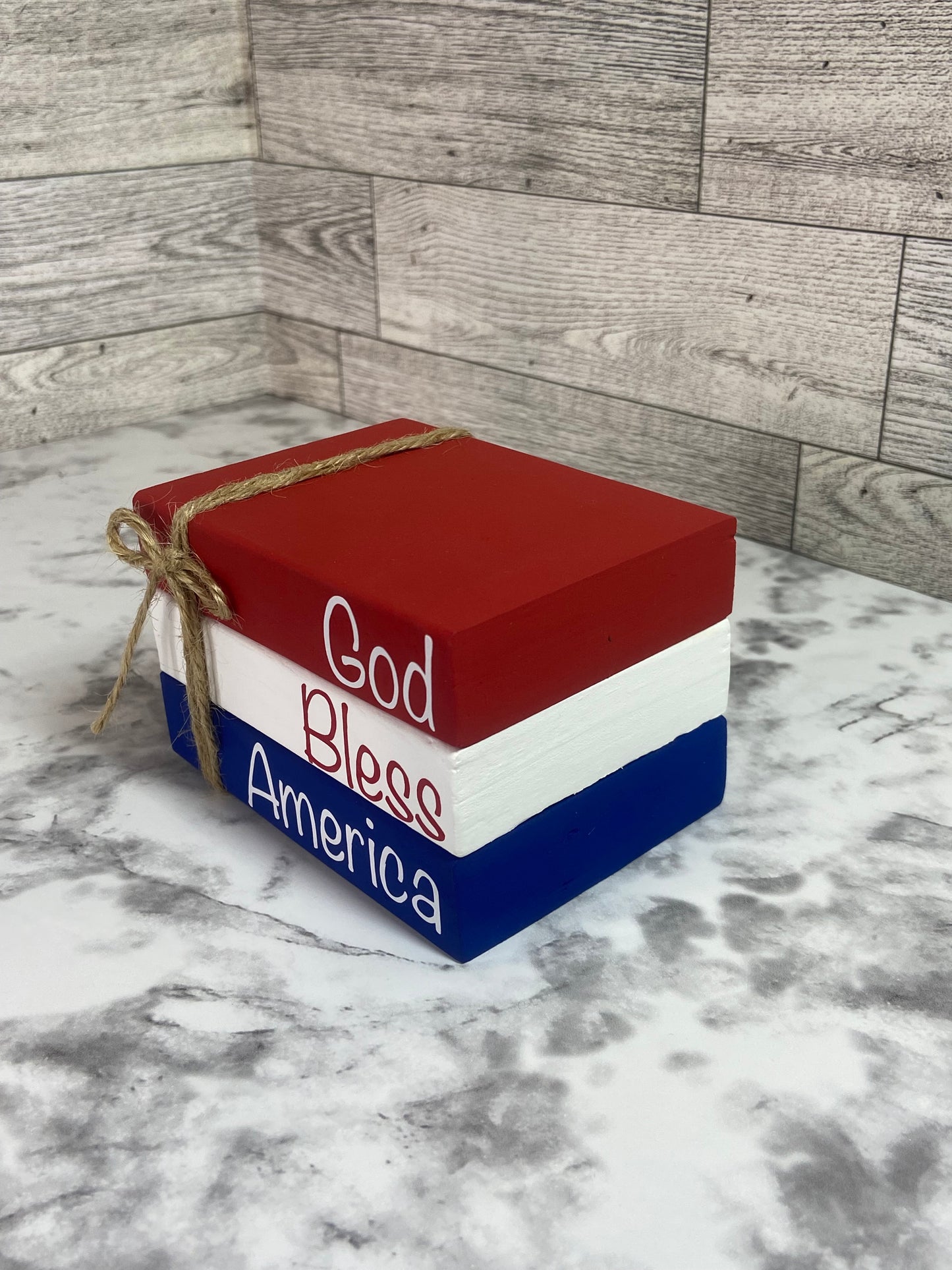 God Bless America - Medium Tiered Tray Book Stack