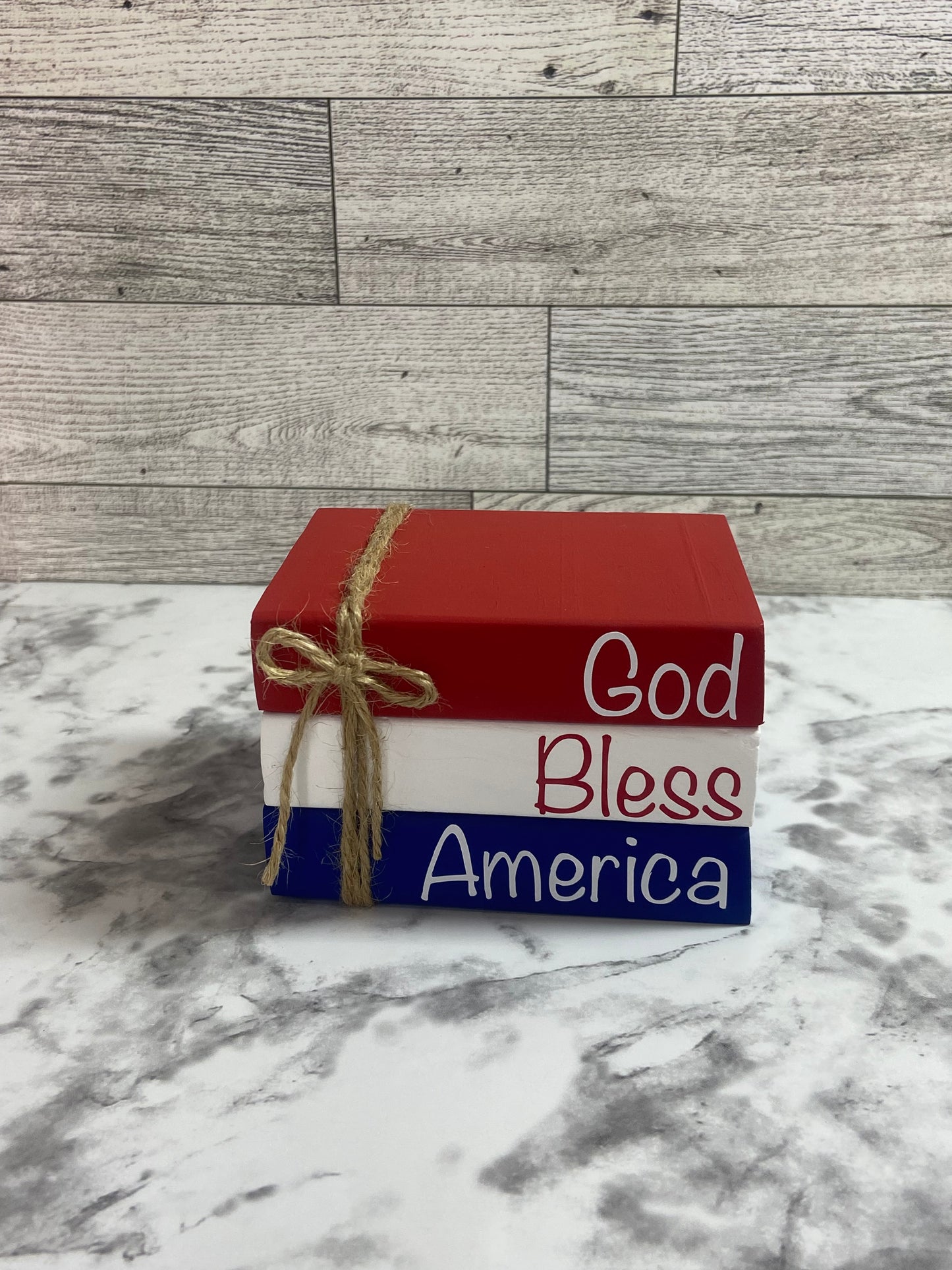 God Bless America - Medium Tiered Tray Book Stack