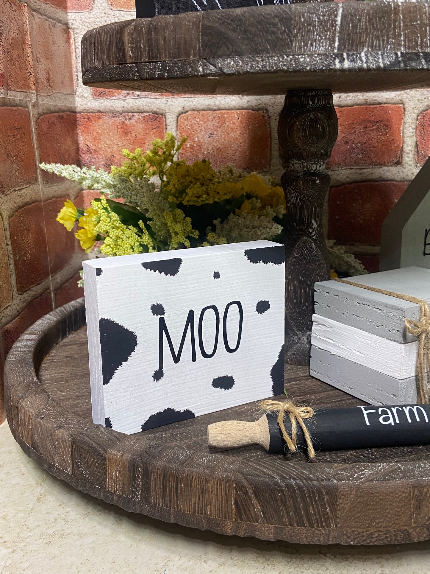 Moo - Farmhouse Sign